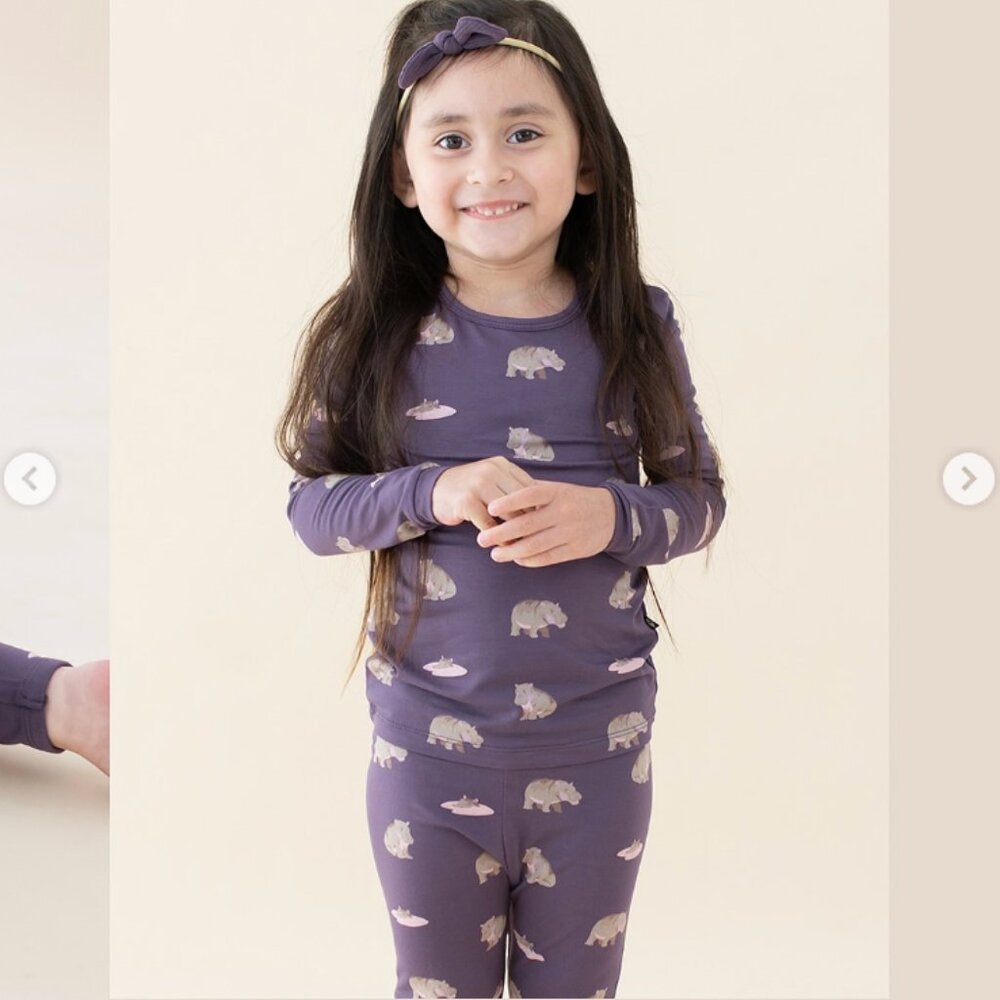 Kyte Baby kids long sleeve/long pants pajamas - Baby Hippo (size 8)